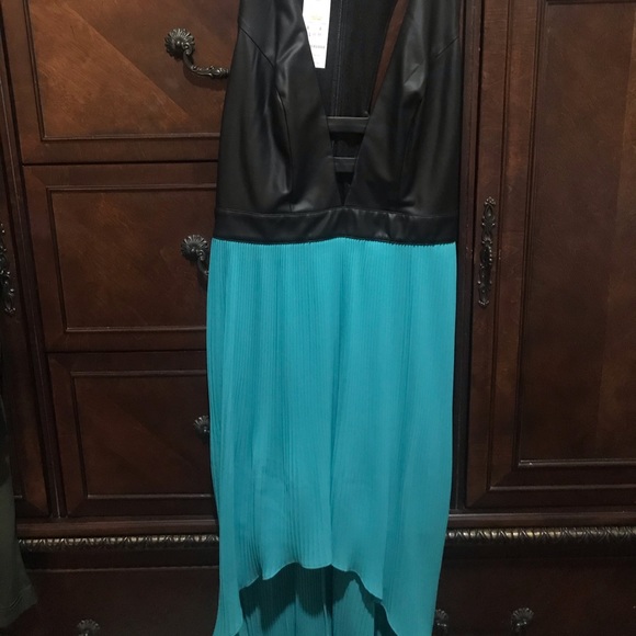 BEBE DRESS - Picture 2 of 2